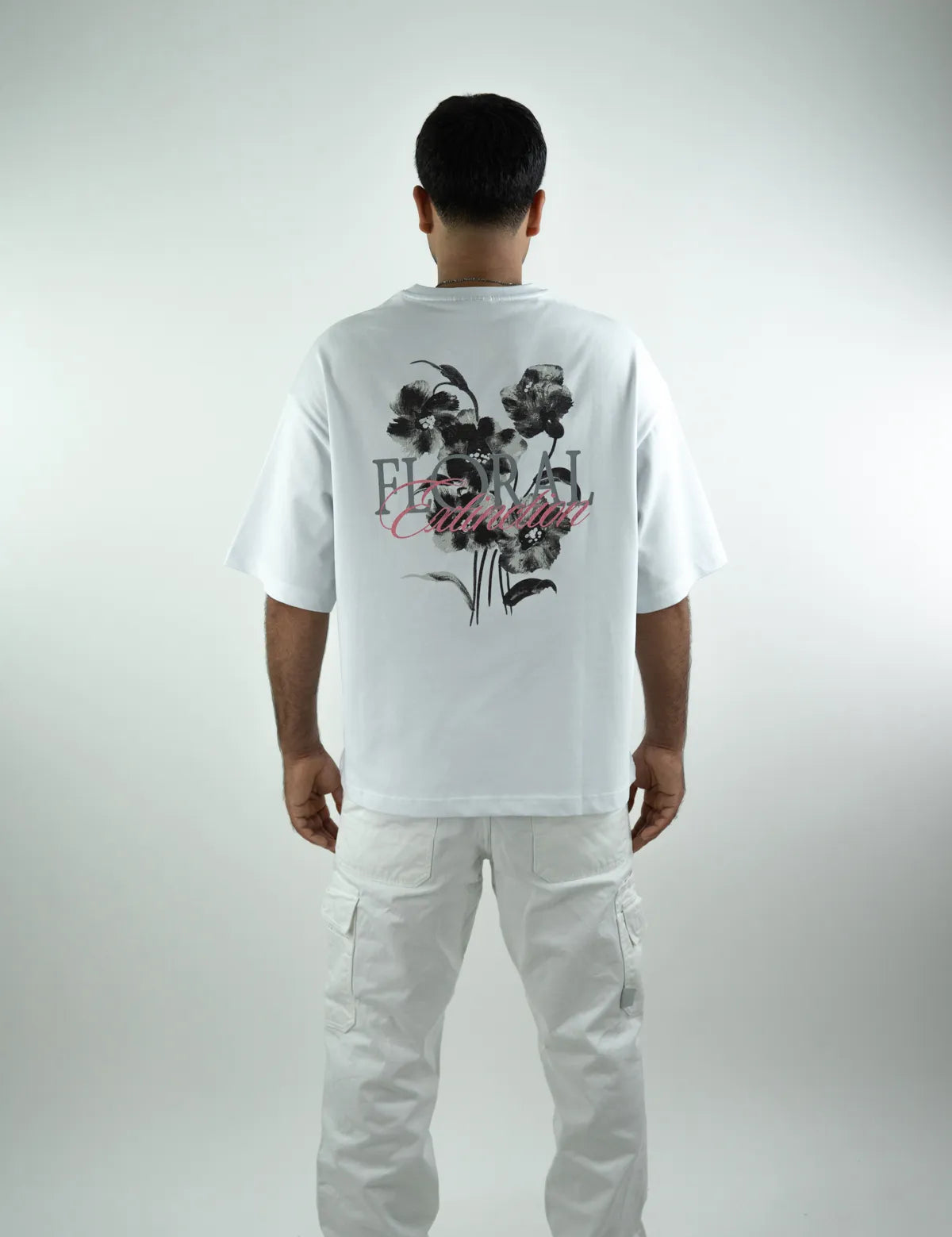 Website_Shirt_White_Back_Productpage_Reworked.webp